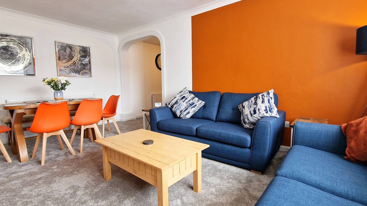 Bridlington Old Town Cottage | Ransdale Cottage - a cottage that sleeps 6 guests in 3 bedrooms