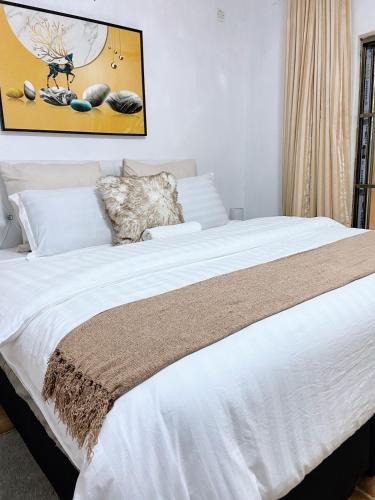 Central House | Ranzi Court