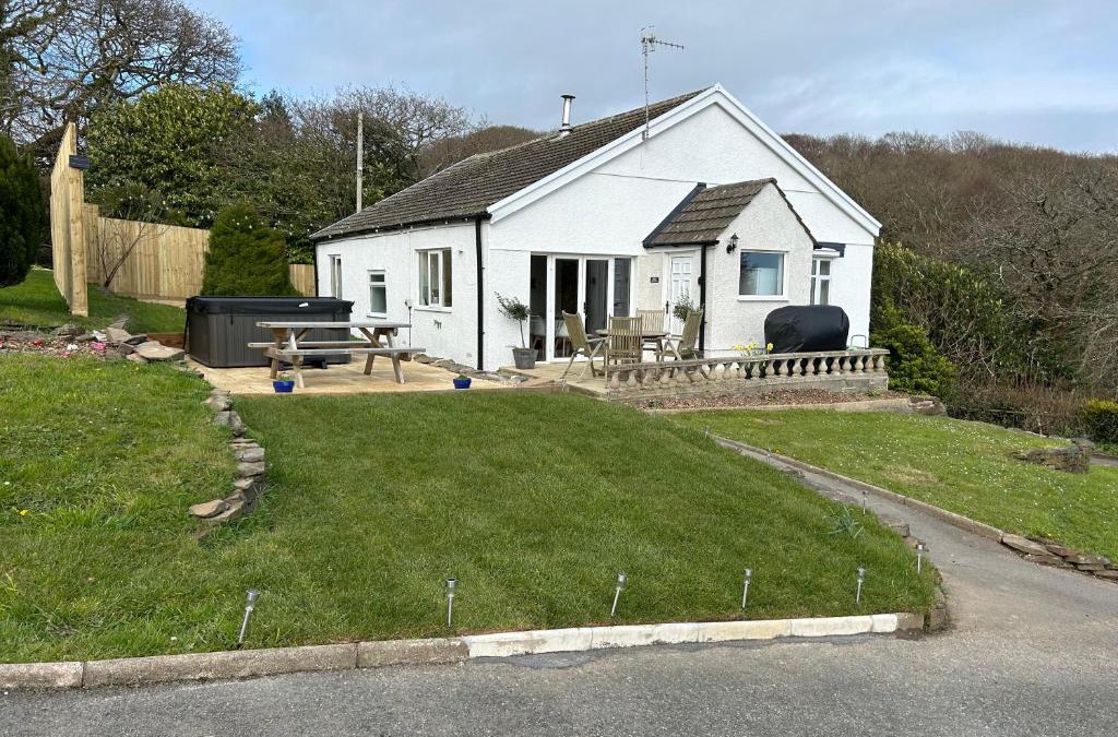 Pembrey House | Raphael House