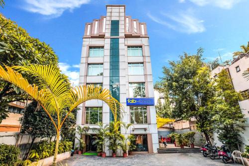 Shivajinagar Hotel | Rapid Lakme Executive Hotel