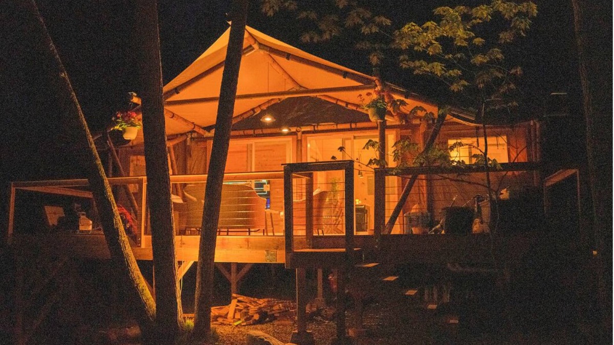Grand Rapids Cabin | Rapids Luxury Canvas on Deer Lake