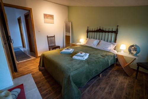 Macas de Dona Maria Bed & Breakfast | Raposeira Bed & Breakfast