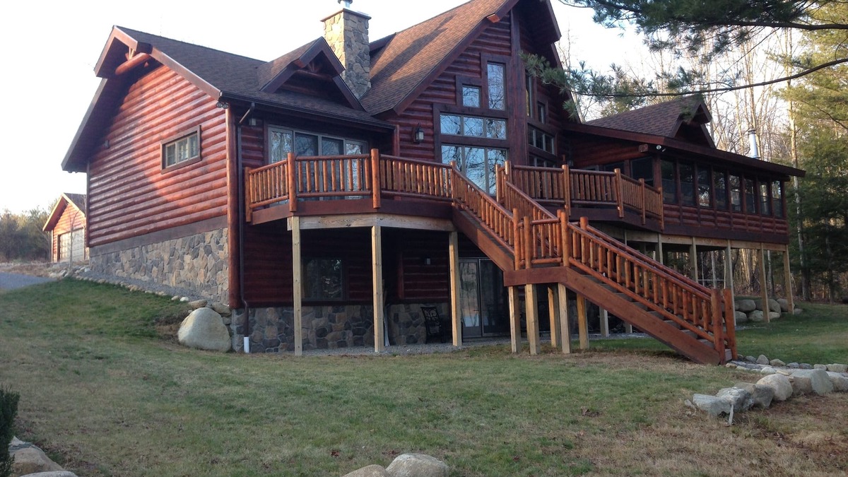Northville House | RARE 100' OF BEACH LUXURY LOG CABIN ON GSL- GREAT FOR 1 LARGE OR 2 FAMILIES