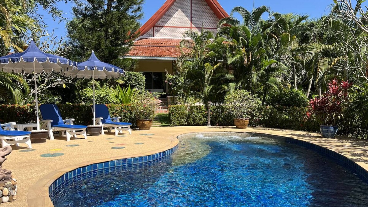 Rawai Villa | RARE ! 3 bed, pool-jacuzzi, 1600m2, tropical garden, quiet. -15% from Oct 14 to 24