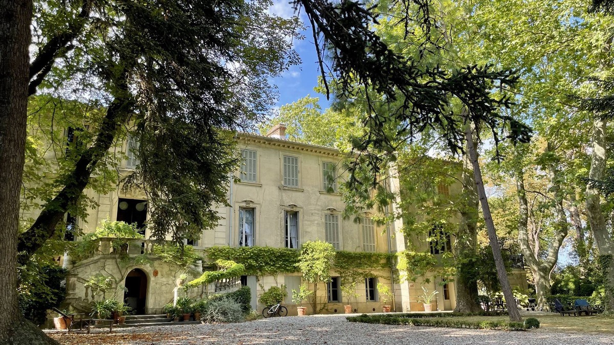 Montlaur House | Rare. An oasis of freshness at the gates of Carcassonne pool and shaded park.nn