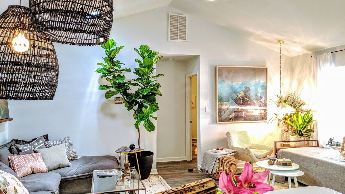 Matthews House | RARE⭐️DownTown Matthews ❤️Walk to Shops Restaurants Hiking❤️20 min to Charlotte