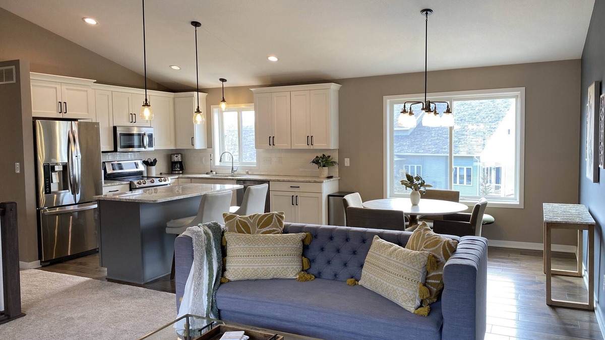 Rochester House | Rare Find on Ridgeline -Mayo 3mi