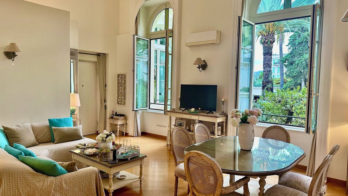 Old Town Apartment | 🍋 RARE FIND - STUNNING SEAFRONT APARTMENT IN TROPICAL GARDENS- IDEALLY LOCATED
