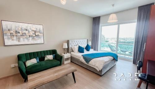 Dubai Production City Apartment | Rare Holiday Homes - Lake View - Near Me'aisem City Centre - The Crescent Tower A - Dubai Production City - R910