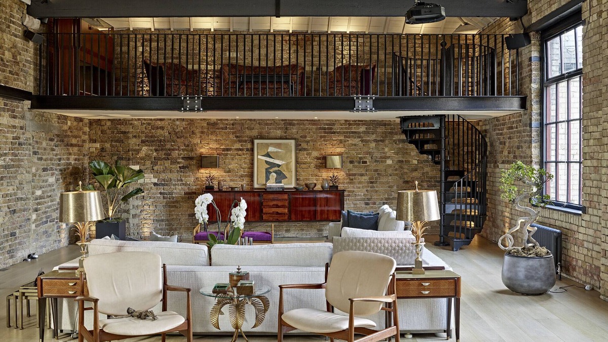 Barbican Apartment | Rare, Luxurious Home in Private Courtyard