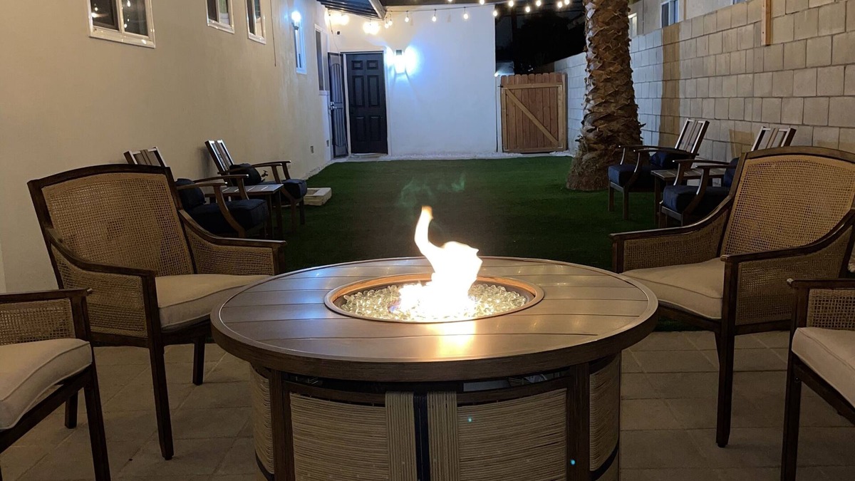 San Bernardino House | Rare Newly remodeled and fully furnished beauty