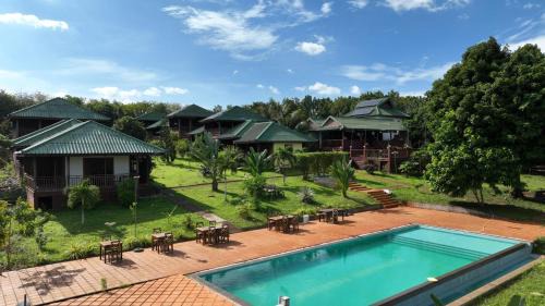 Ban Lung Hotel | Ratanakiri Paradise Hotel & Restaurant