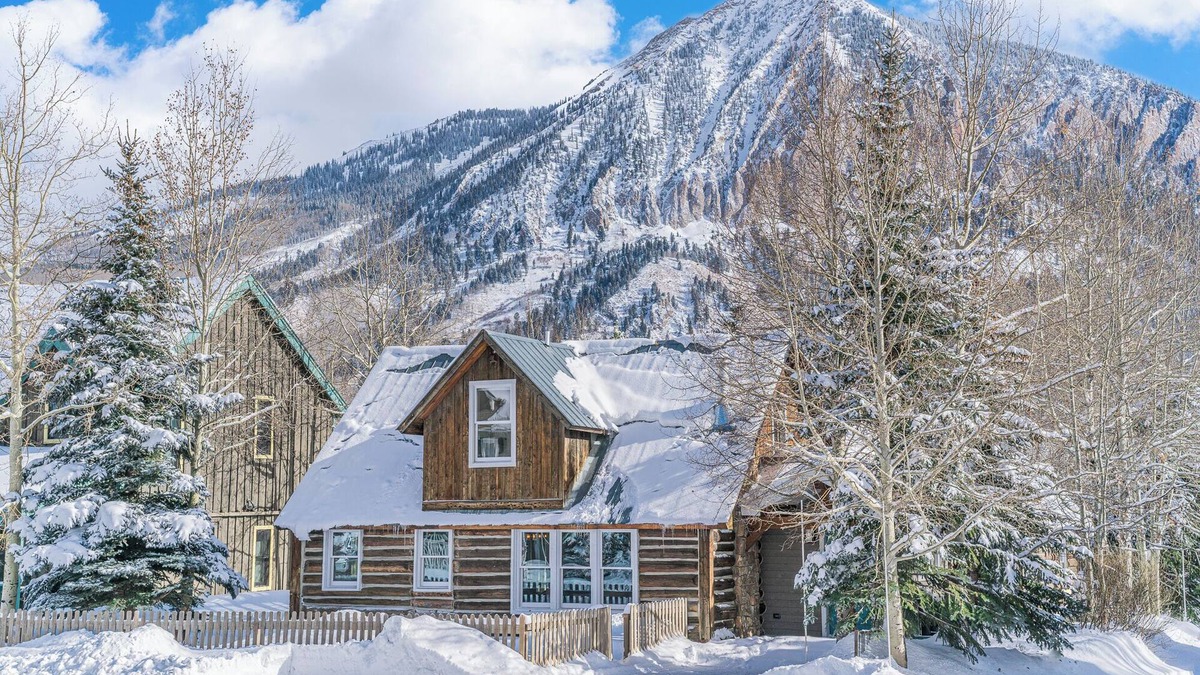 Crested Butte Cabin | Rated CB's Best Designer Luxury Home in Town! 1Block Free Shuttle! 2Fireplaces!