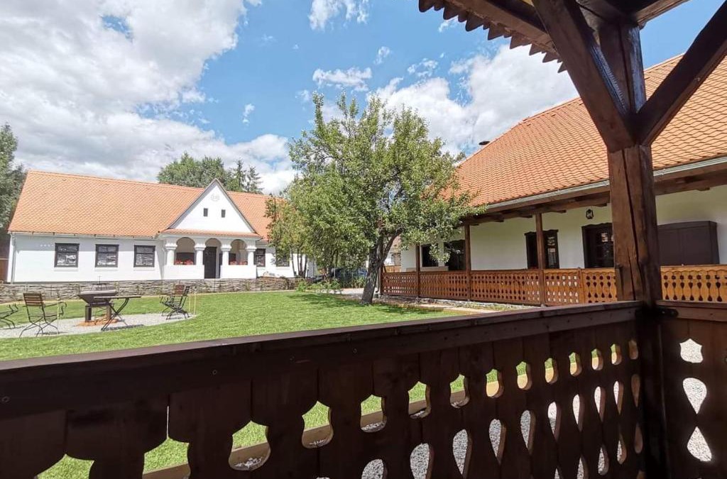 Talisoara Villa | Rauber Baron Cottage-Traditional Comfort House