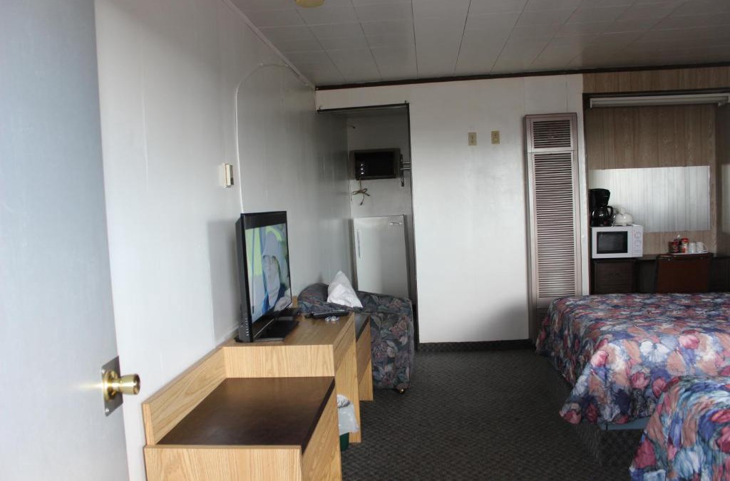 Youngstown Hotel | Raval Paradise Motel and RV Park