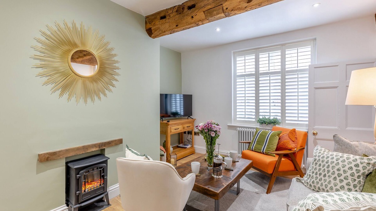 Ludwel House | Raven Lane Retreat - Two Bedroom House, Sleeps 4