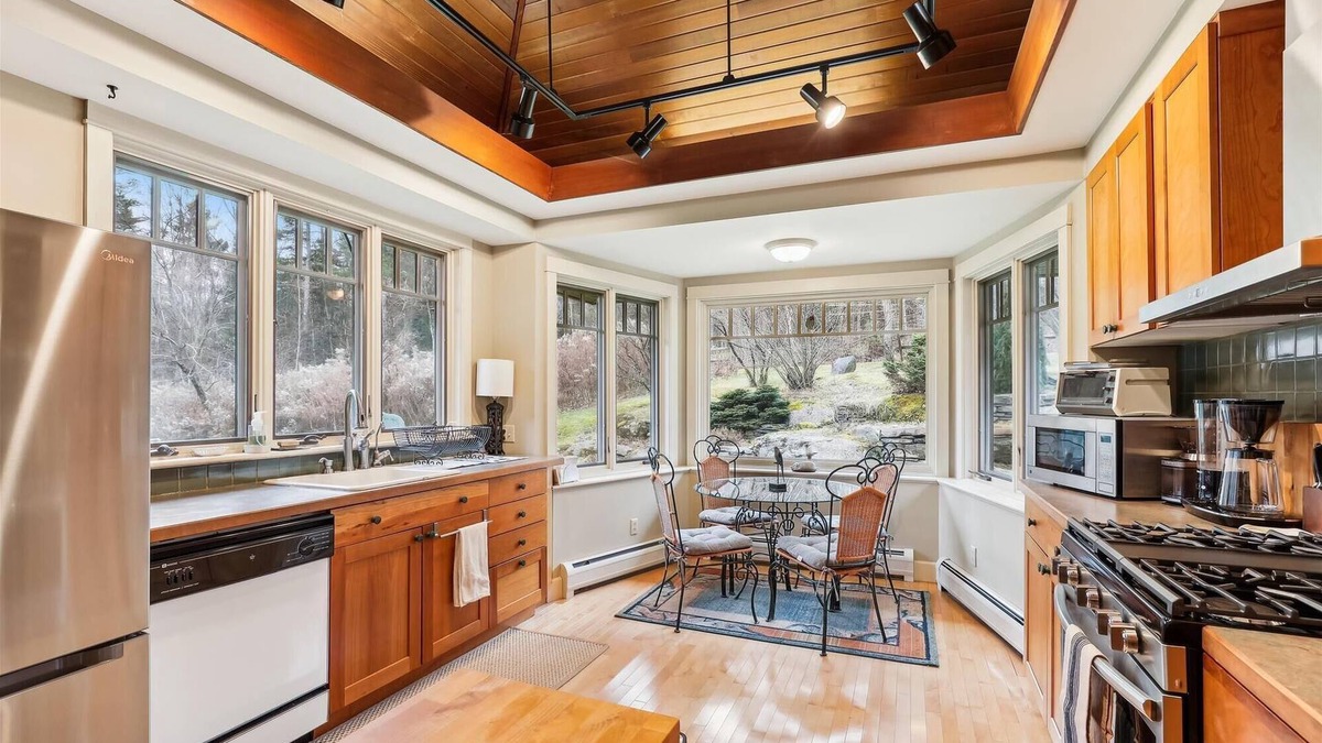 Stowe Hollow House | Raven's Nest: 2 br, wood fireplace, gazebo, privacy!