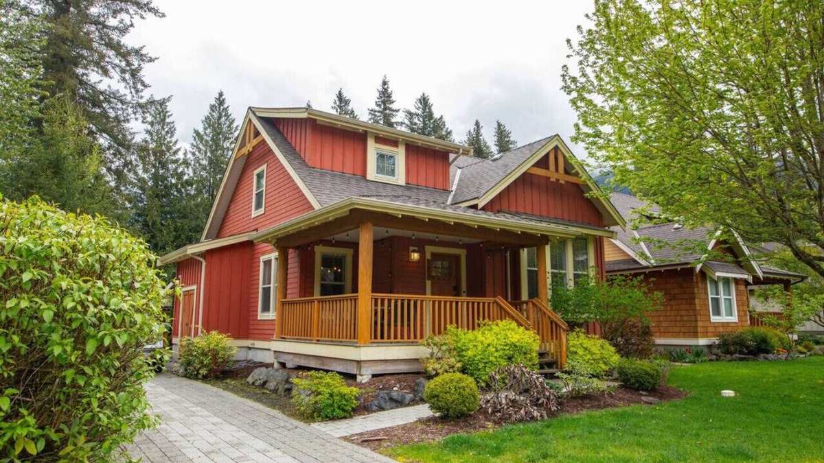 Lindell Beach Cabin | Ravenwood | 3 Bed Cabin with Pool & Hot Tub