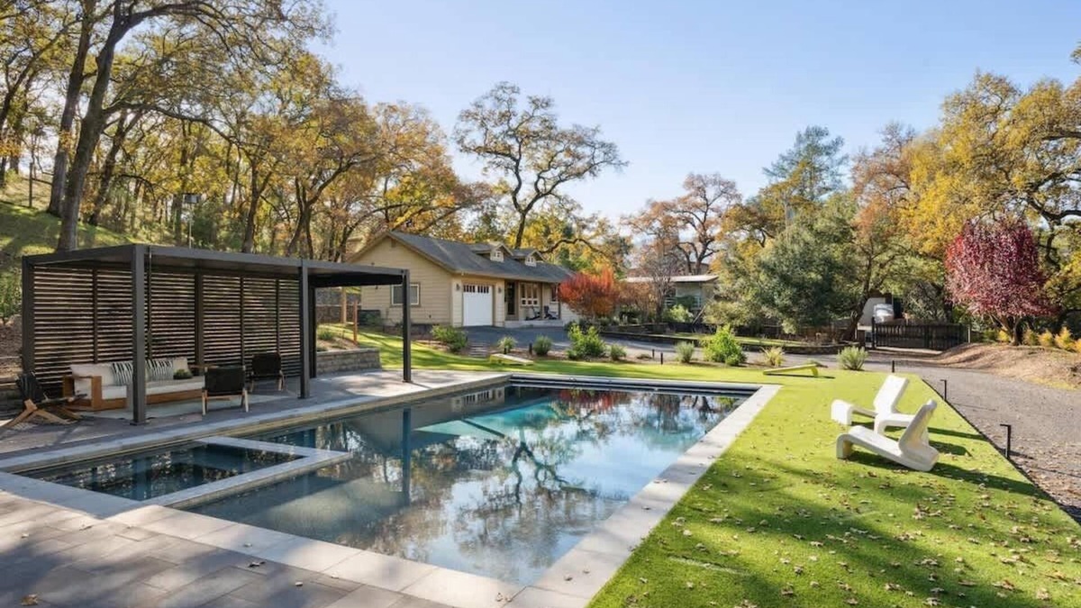 Glen Ellen House | Ravenwood Wine County Retreat w/Pool & Hot Tub!