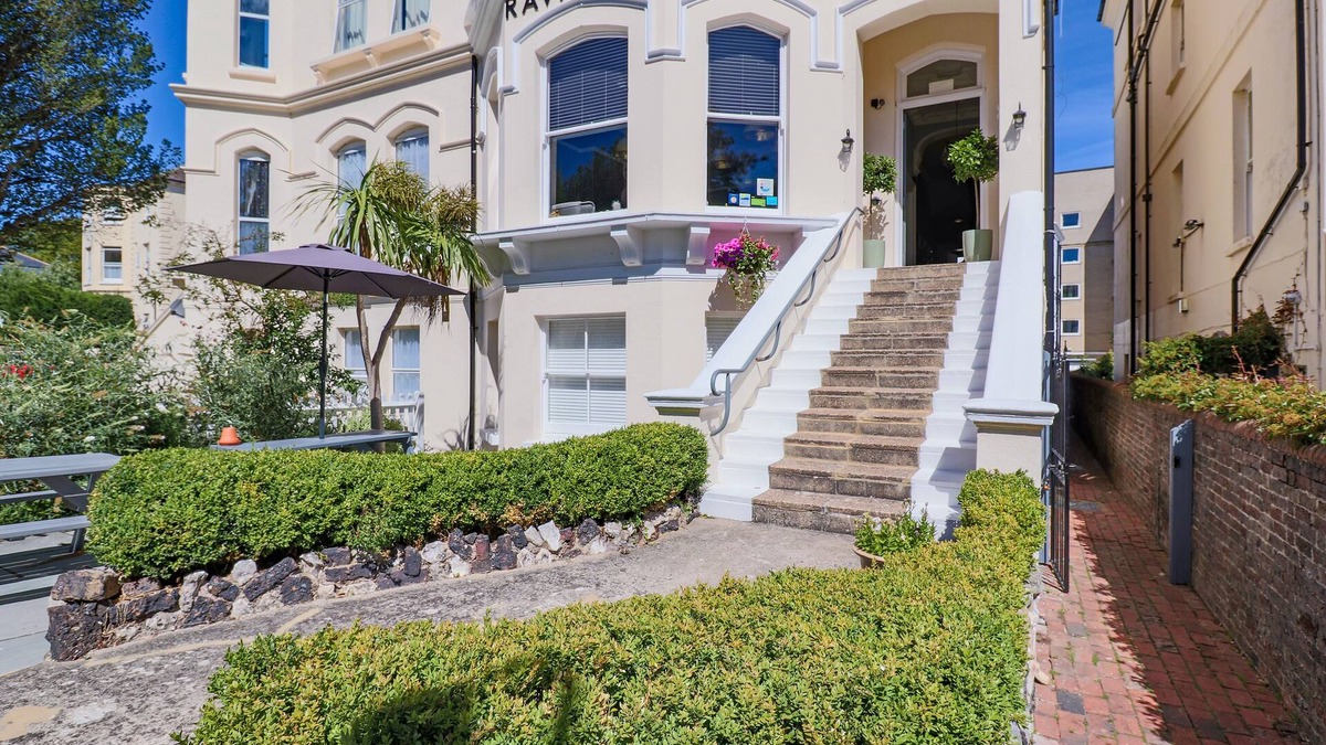 Eastbourne Seafront Bed & Breakfast | Ravilious