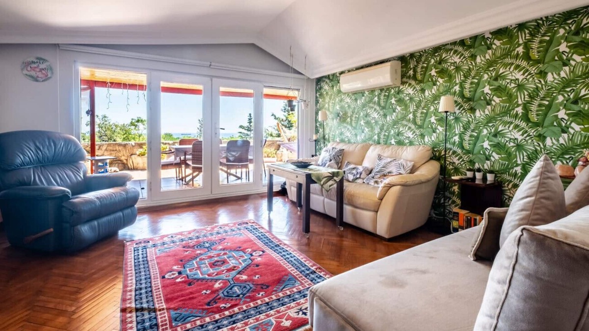 Kucukcekmece Apartment | Ravishing Flat with Nature View in Florya