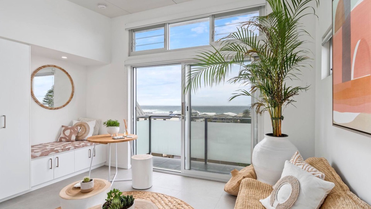 Wamberal Apartment | Ray of Sunshine, Wamberal Isyd
