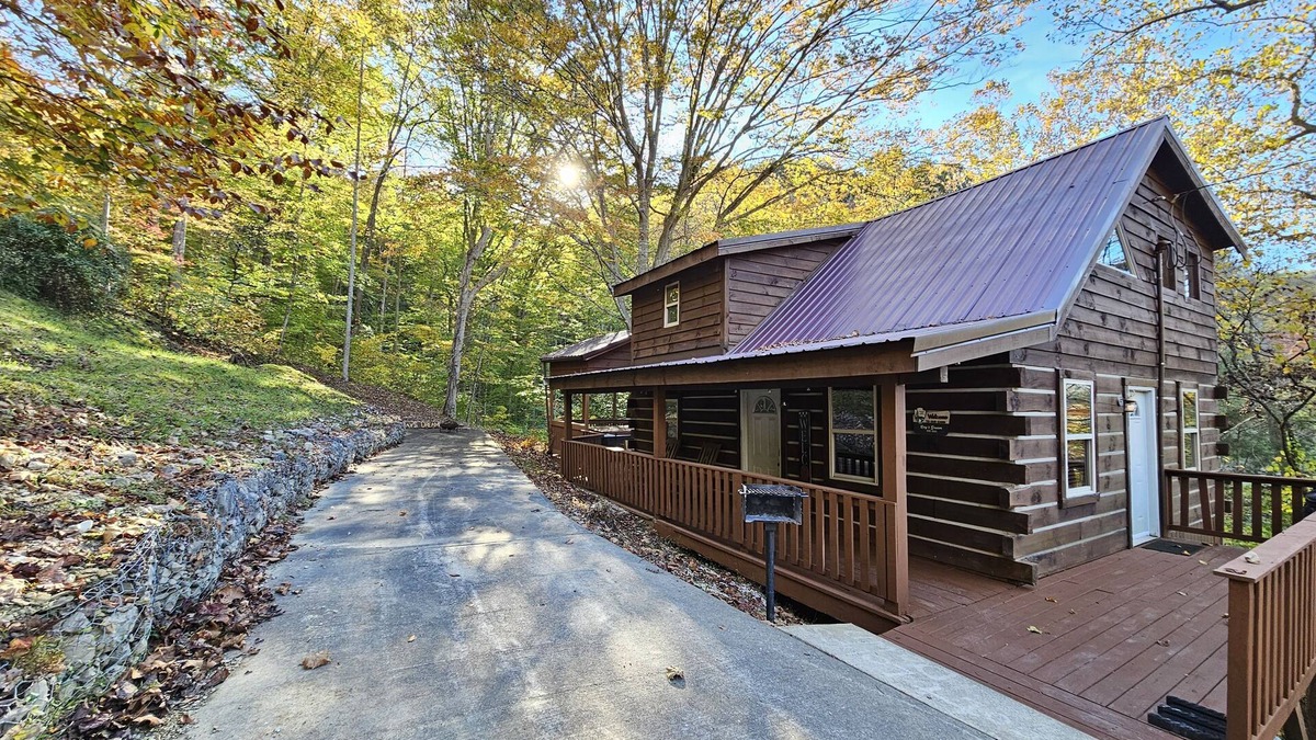 Slade Cabin | Ray's Dream in Red River Gorge with Hot Tub