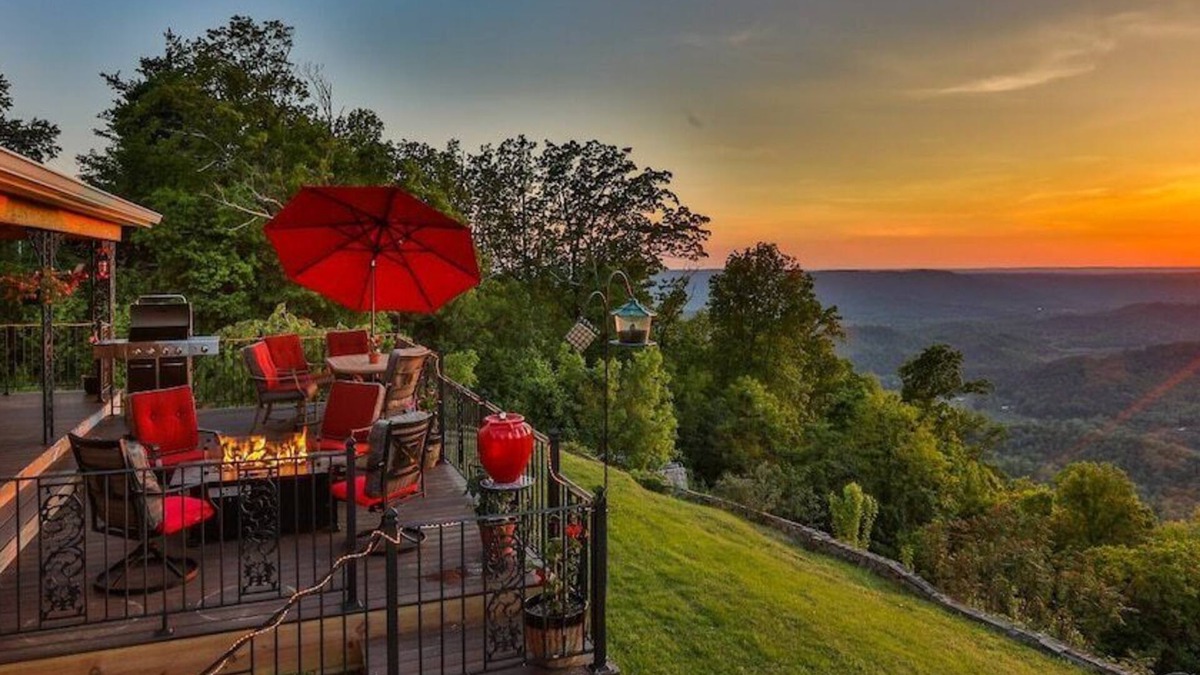 Lookout Mountain House | Ray's Place on Lookout Mountain