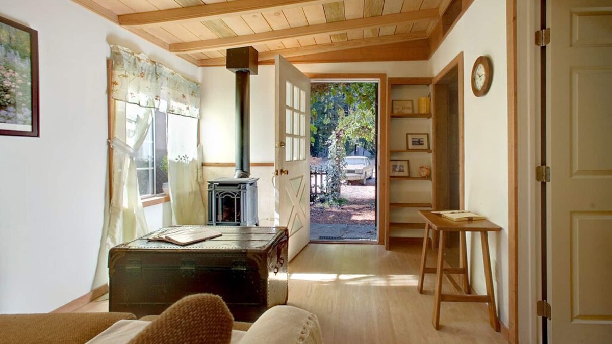 Cazadero Cottage | Raymond Bakery - Elim Grove Cottage B&B - Bed and Breakfast