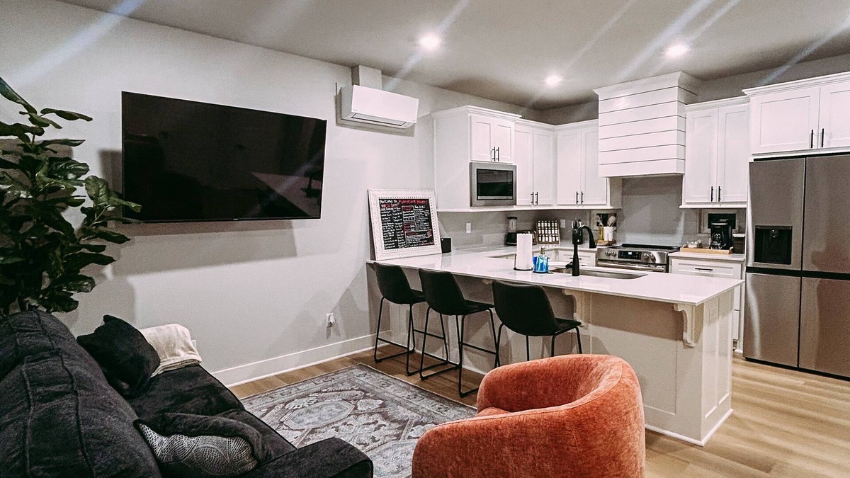 Fayetteville House | Razorback Haven! Walk to Baum & 5 min to Dickson. Brand new property!