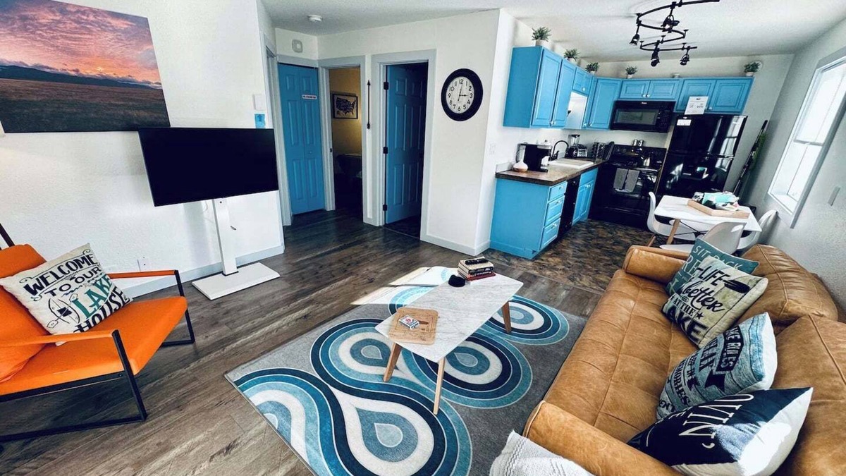 Joseph Condo | Razz Lake 2nd floor 2 bdrm condo