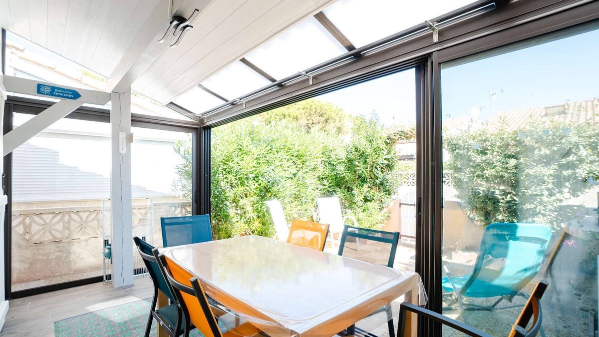 Les Ayguades House | RB13-2-room-House with mezzanine air-conditioned, free WIFI and terrace Gruissan les Ayguades