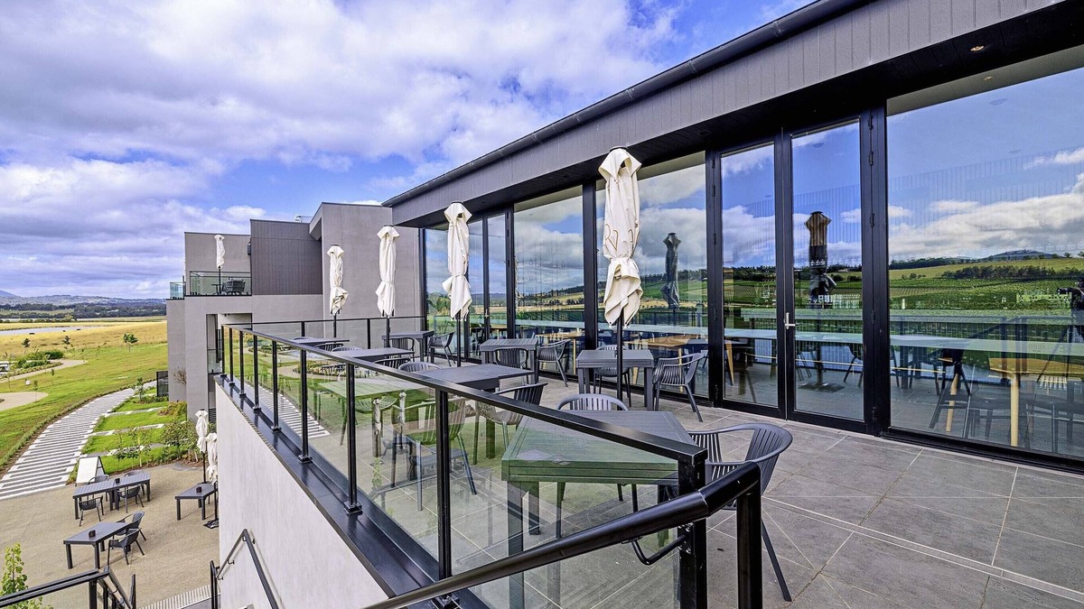 Ivanhoe East Hotel | Re'em Yarra Valley