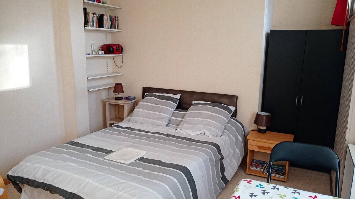 Bagnoles-de-l'Orne Apartment | rent pretty calm and pleasant studio