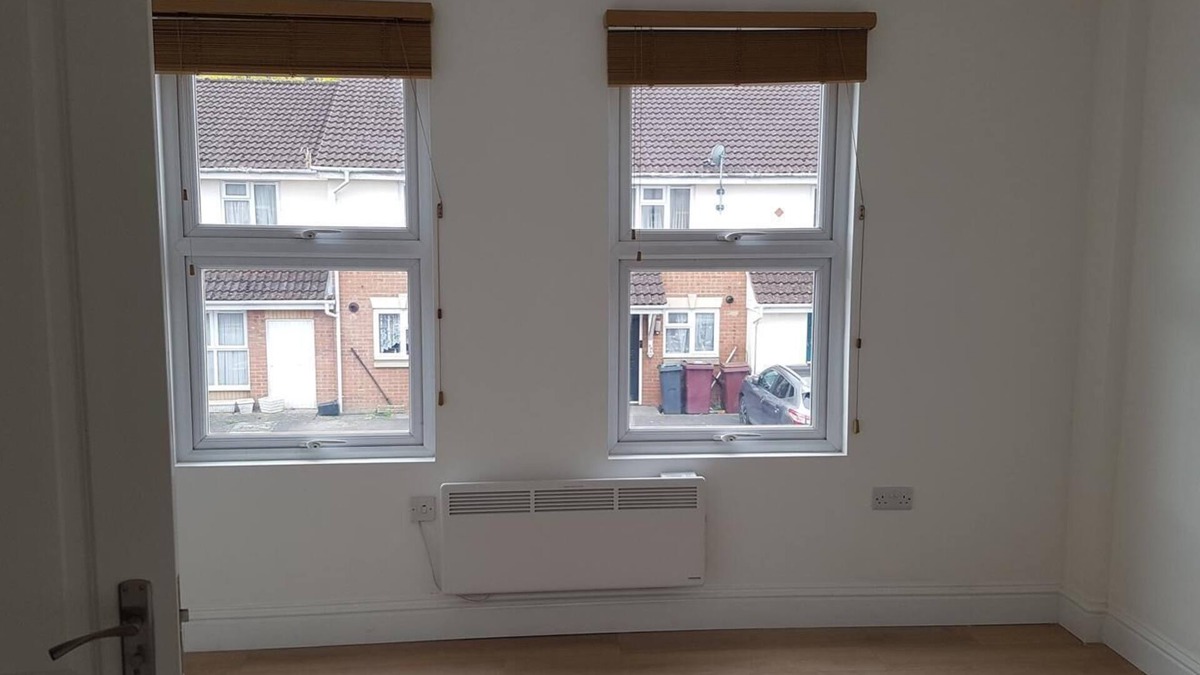 Reading House | READING FESTIVAL - 5 BEDROOM HOUSE AVAILABLE. ALL ROOMS WITH EN-SUITE
