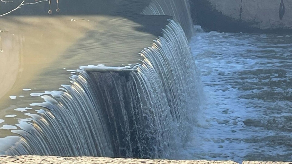 Falls of Rough House | Ready for some R&R? We are 1 mile from the State dock and Nick's Boat dock!