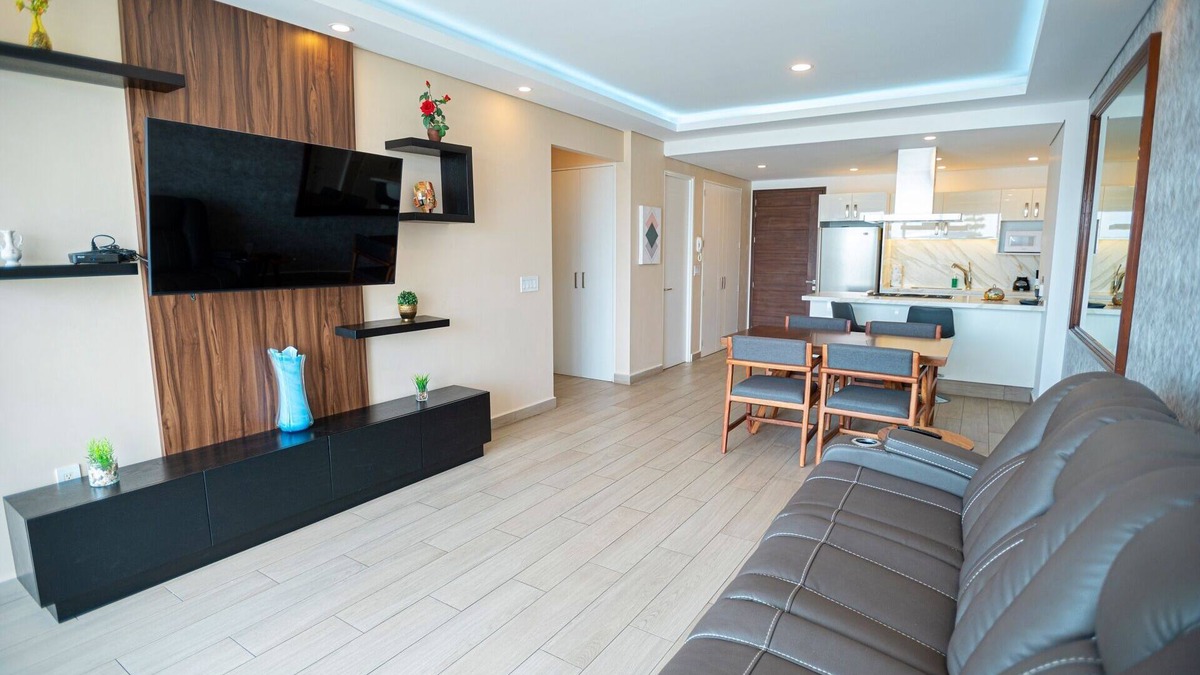 Zapopan Condo | Real View Towers, Real Center, 1st Floor Charming 1 BR, Sanitized, Zona Real