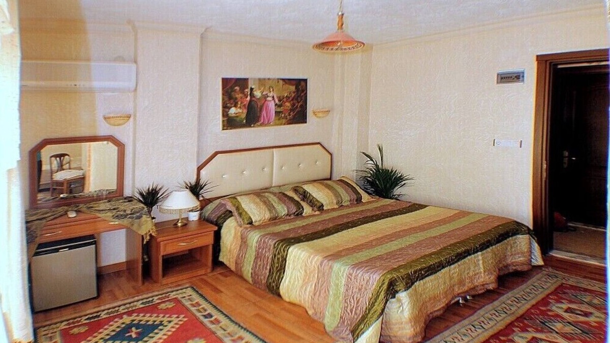 Selcuk House | rebetika hotel located secuk near ephesus (Triple Bed) 1