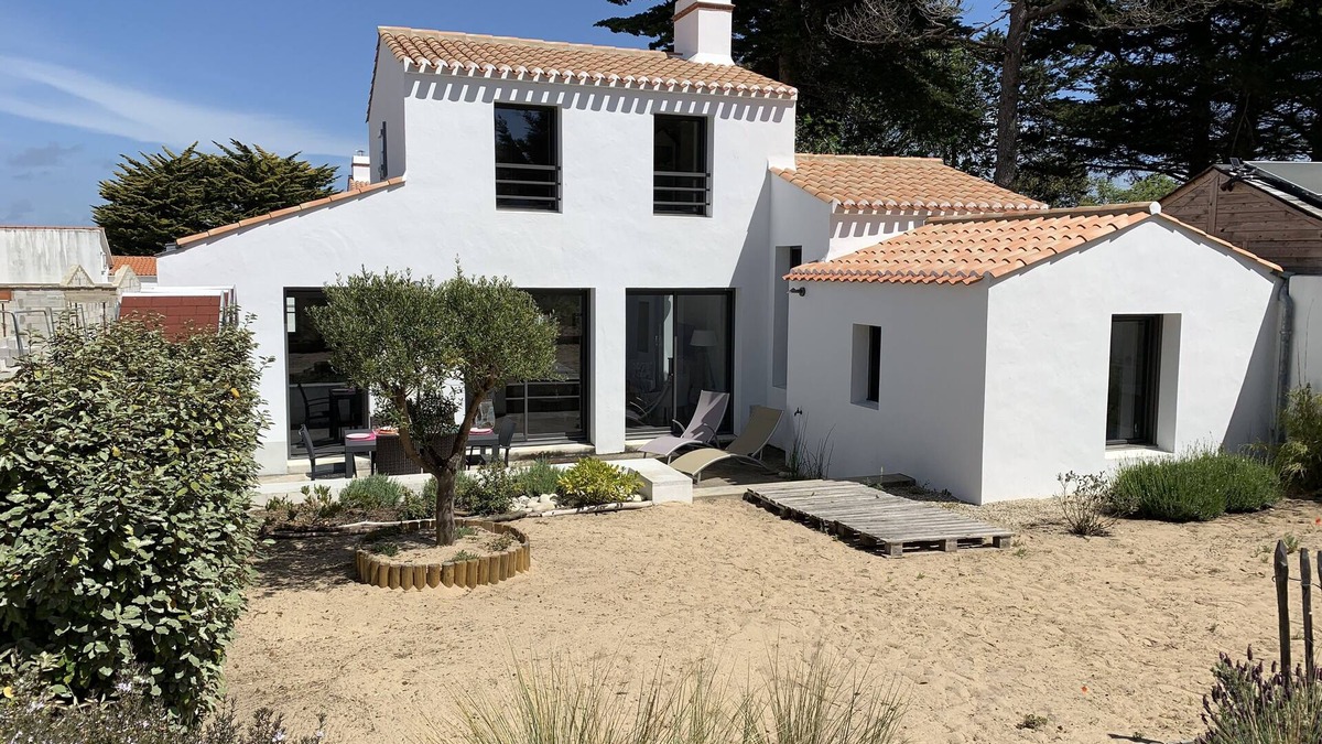 L'Epine House | Recent house built in 2016, 600m from the beach.