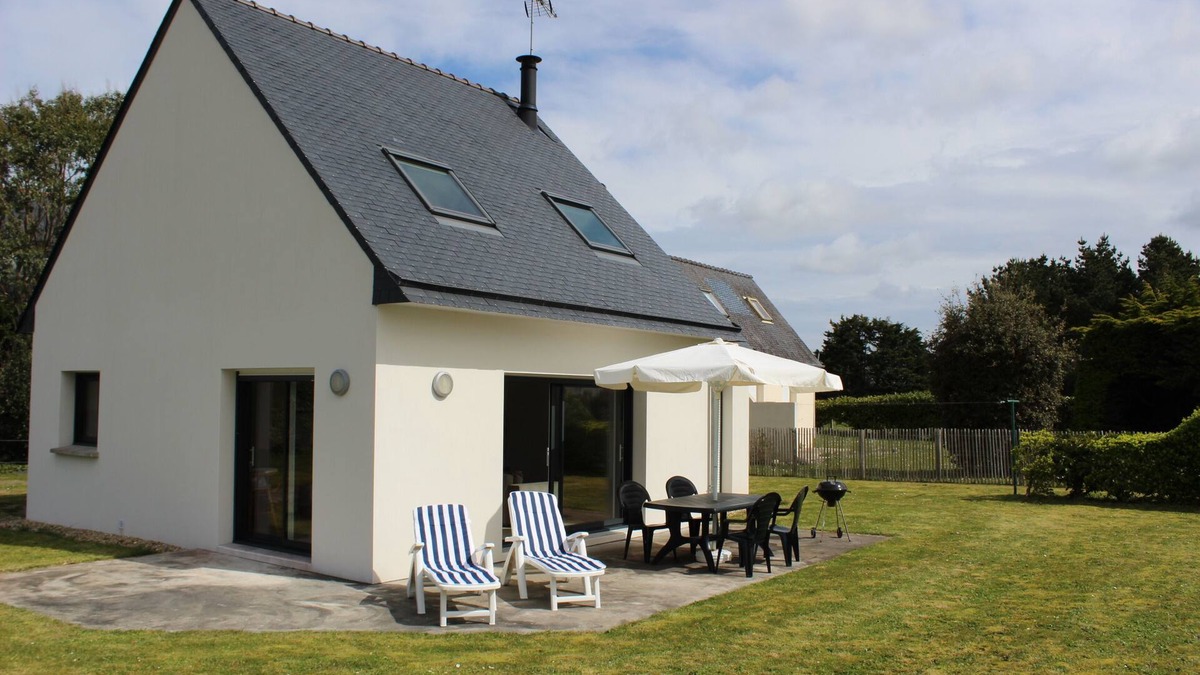 Trevignon House | Recent house nearby the forefront of Trevignon Beach on foot