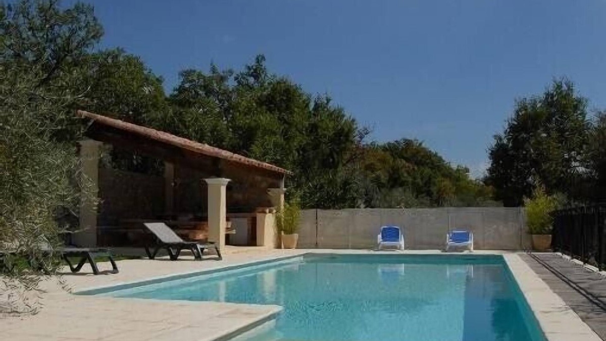 Mons House | Recently built villa in olive grove