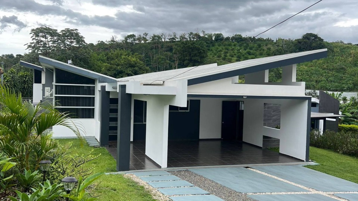 Carrillos House | Recently upgraded, AC on all rooms. Modern, secure and clean house