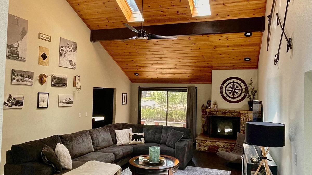 Graeagle House | Recently remodeled chalet inspired home-minutes to town, hiking, biking and golf