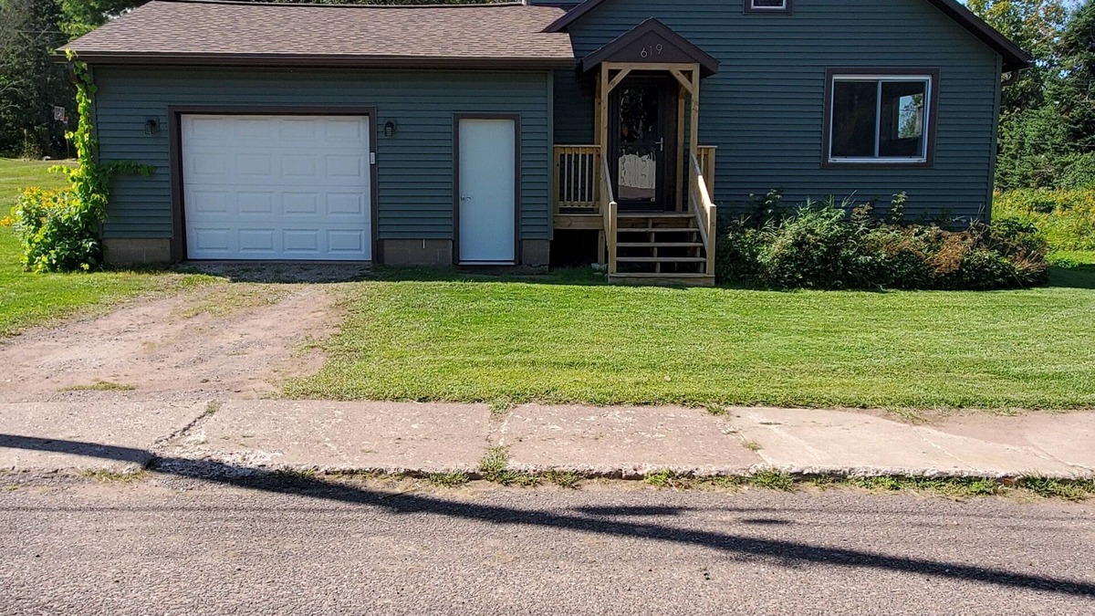 Wakefield House | Recently remodeled home, across street from Michigan Snowmobile/ORV Trail #2!