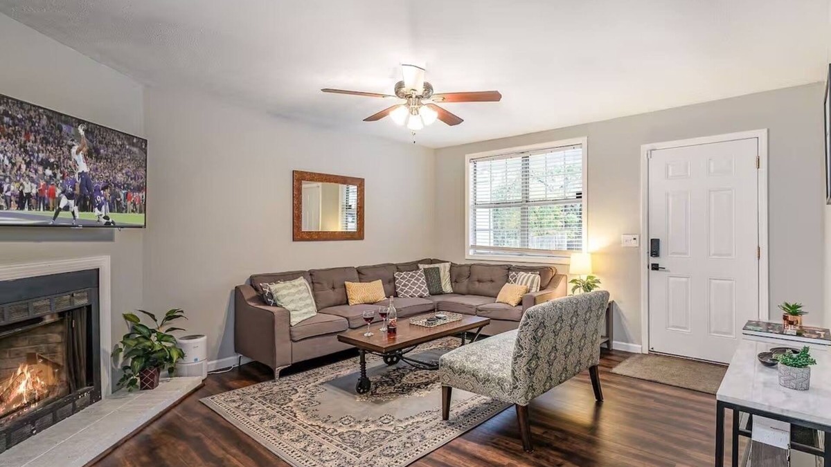 Nashville Condo | Recently Remodeled - Minutes from Downtown & BNA