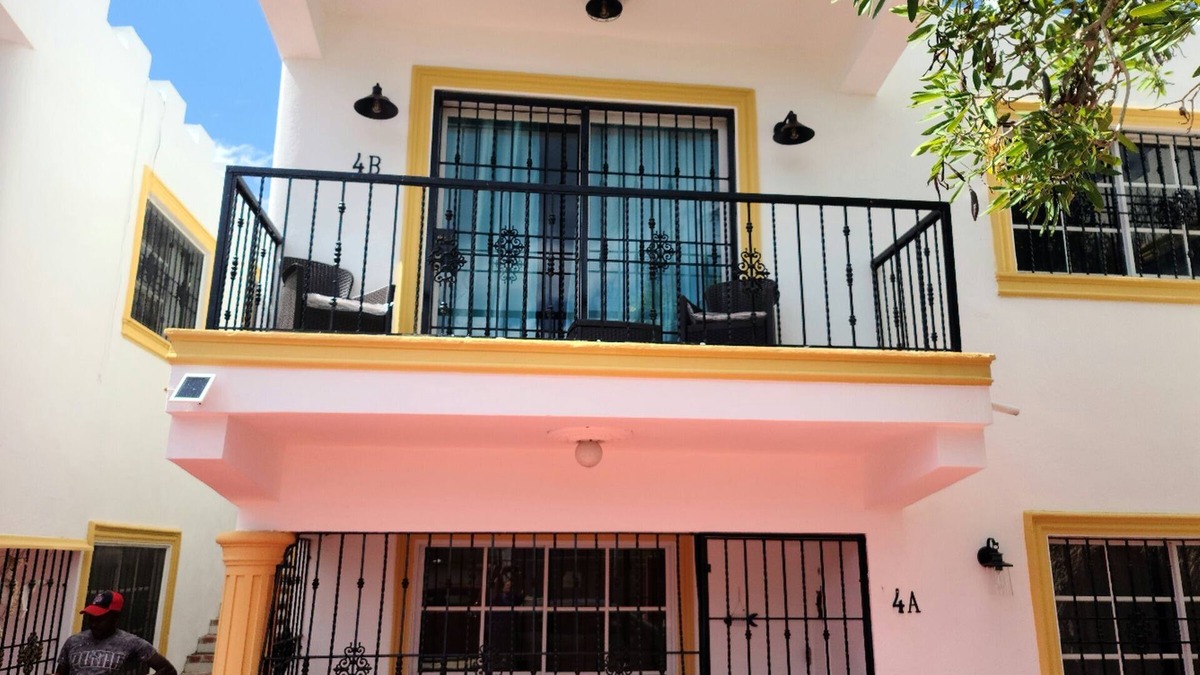 Los Melones Apartment | Recently renovated 2 Bedroom Apt, on the 1st floor with free parking
