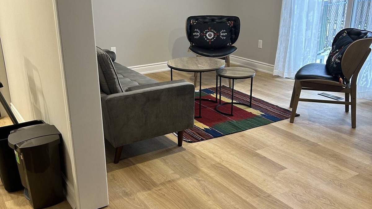 Beverley Glen House | Recently renovated, every thing is new