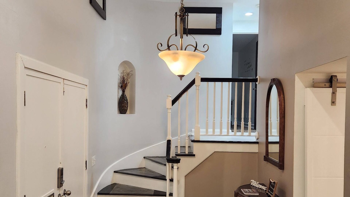 Mitchell Condo | Recently Renovated Townhome