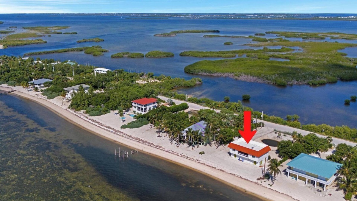 Long Beach Estates House | Recently renovated oceanfront home in Big Pine