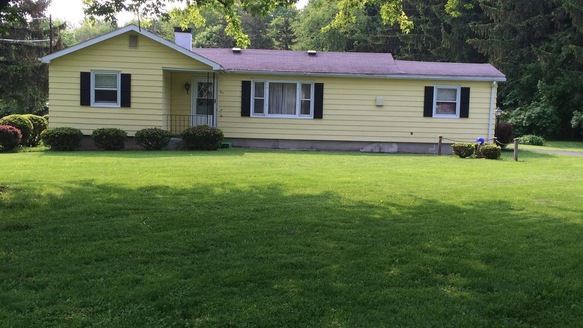 Clifton Springs House | Recently updated ranch in the village of Clifton Springs, NY